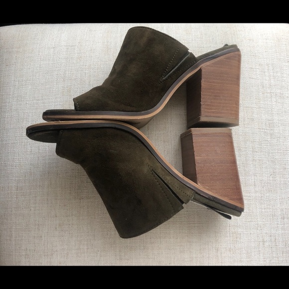 Steve Madden Olive Green Stacked Open Toe Mule - Picture 5 of 8